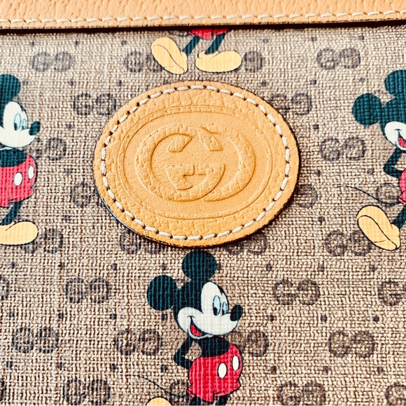 Gucci x Disney Mickey Mouse Bag - Picture 5 of 16